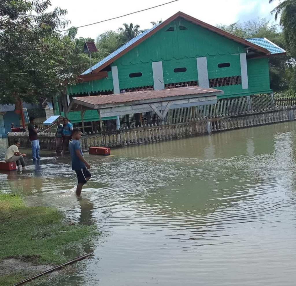 Kegiatan Sosial Pada Saat Bencana Banjir Gampong Cangguek